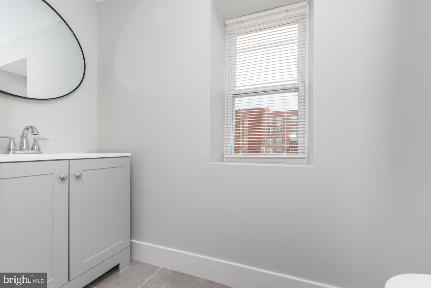 1005 N Mount St Property Photo 17