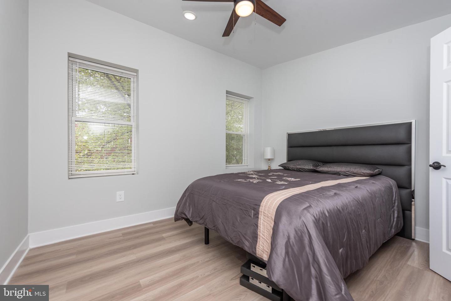 1005 N Mount St Property Photo 19
