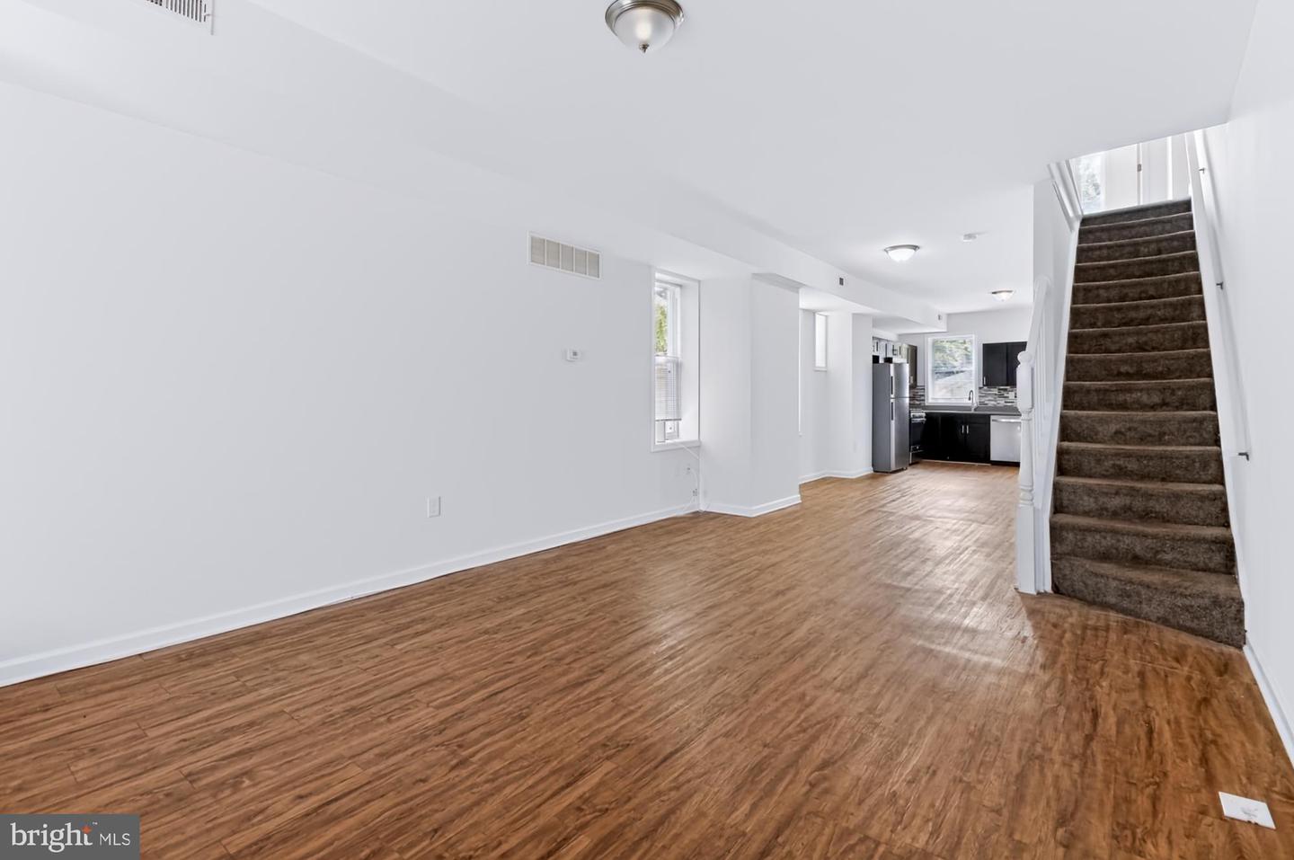 1100 Ashburton St Property Photo 3