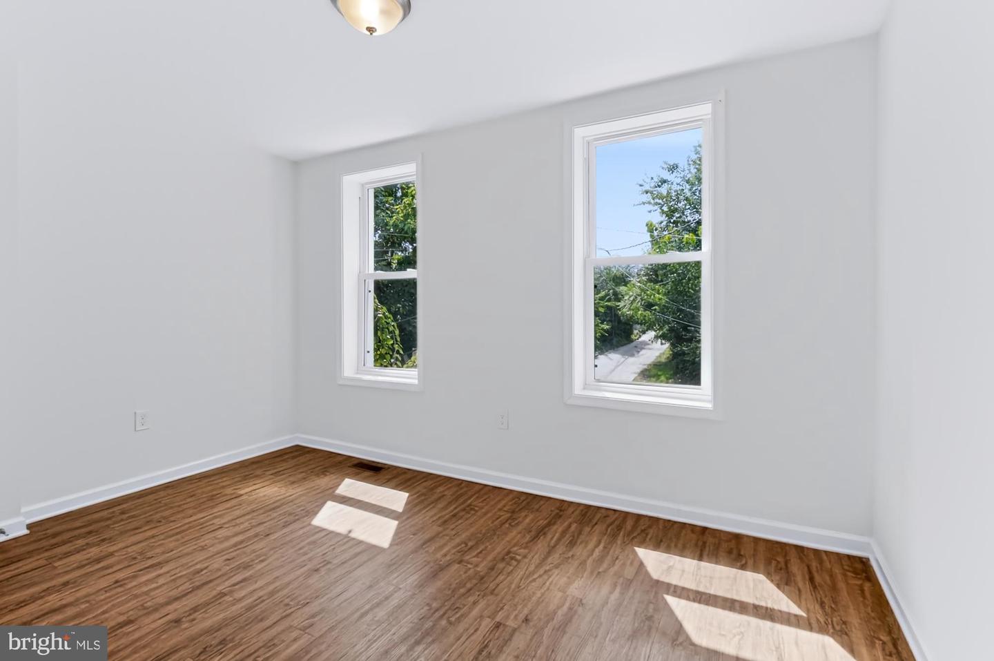 1100 Ashburton St Property Photo 17