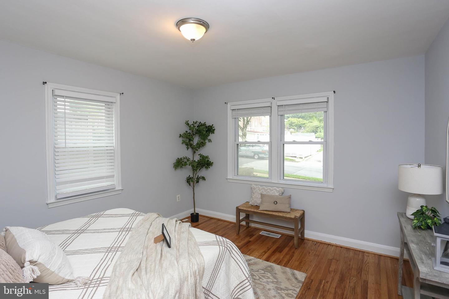 409 Wickham Rd S Property Photo 13