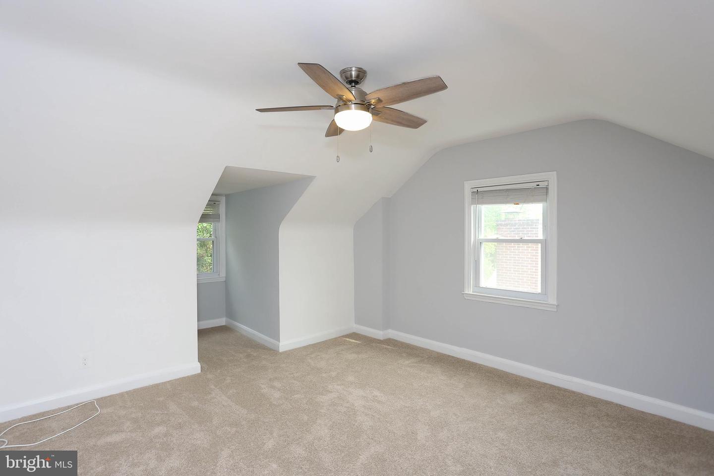 409 Wickham Rd S Property Photo 27