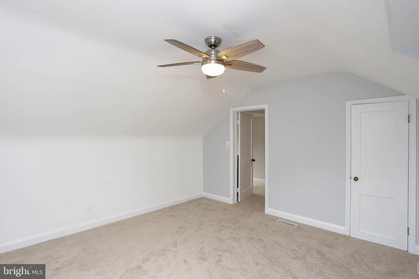409 Wickham Rd S Property Photo 28