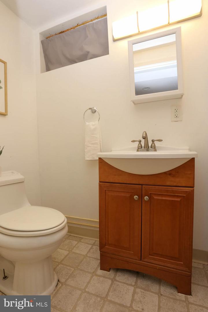 409 Wickham Rd S Property Photo 34