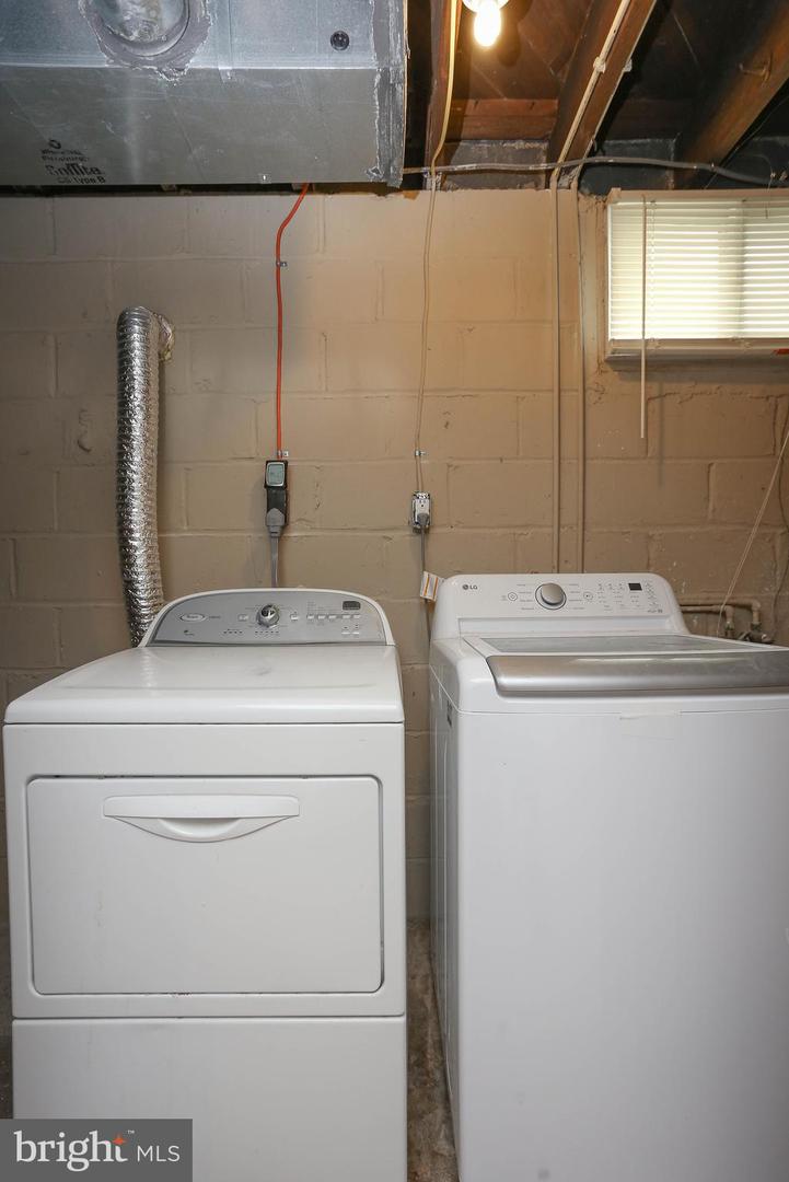 409 Wickham Rd S Property Photo 35