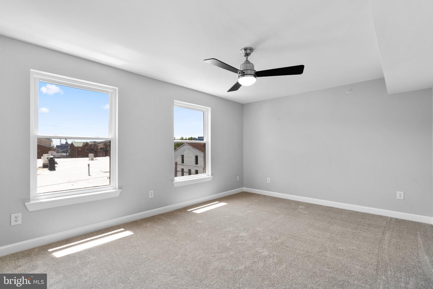2333 Cambridge Walk Property Photo 13