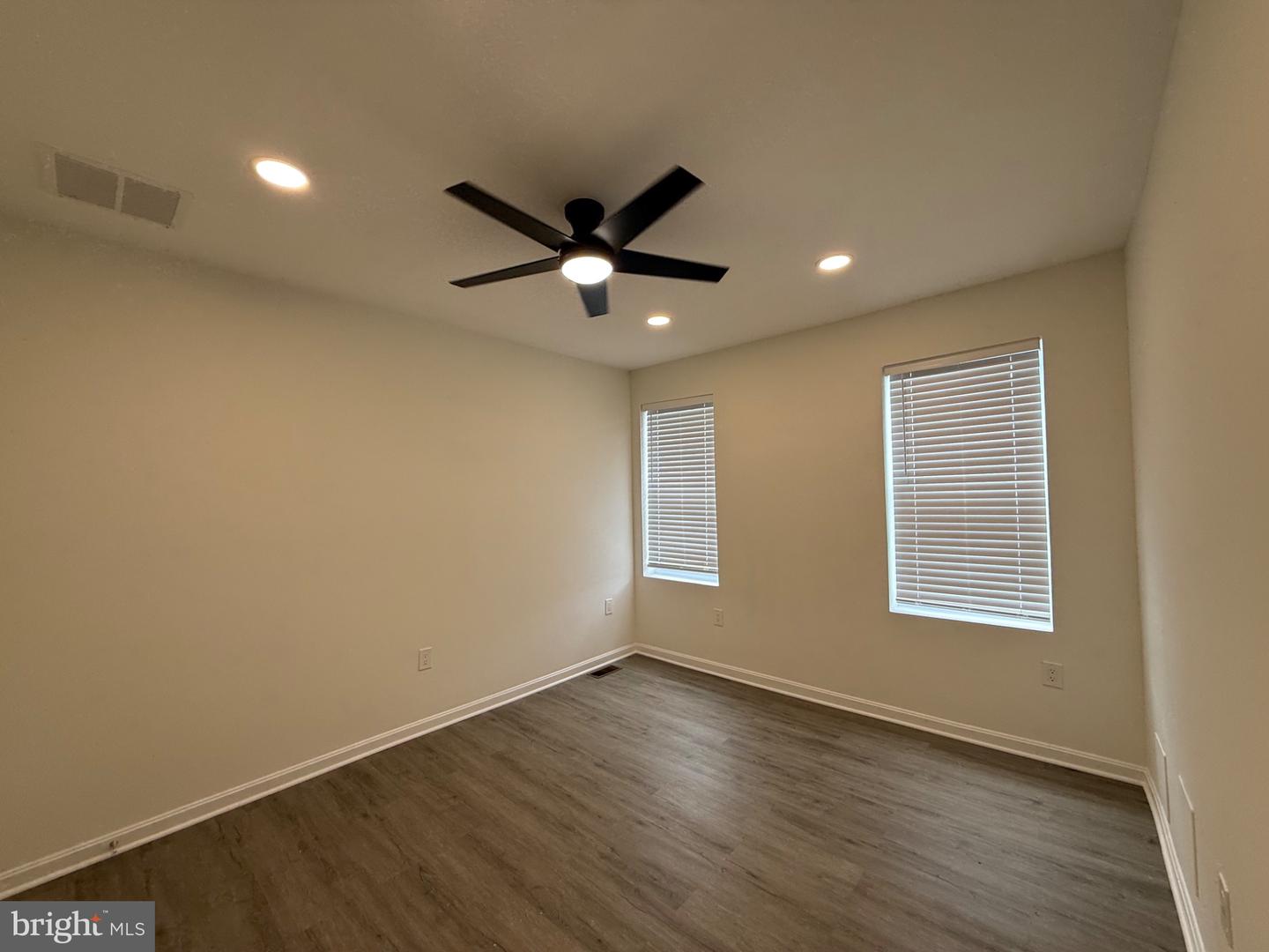 5215 Ready Ave Property Photo 9