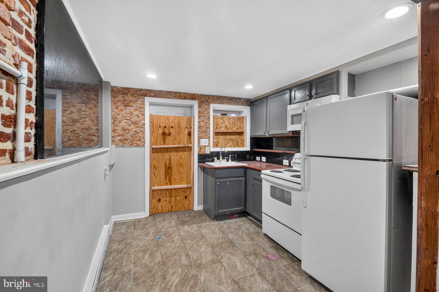 504 Callender St Property Photo 5