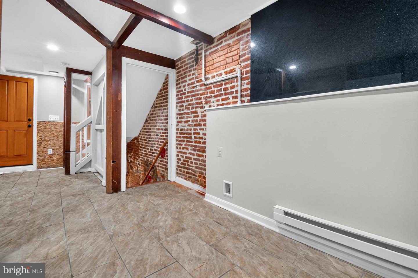 504 Callender St Property Photo 11