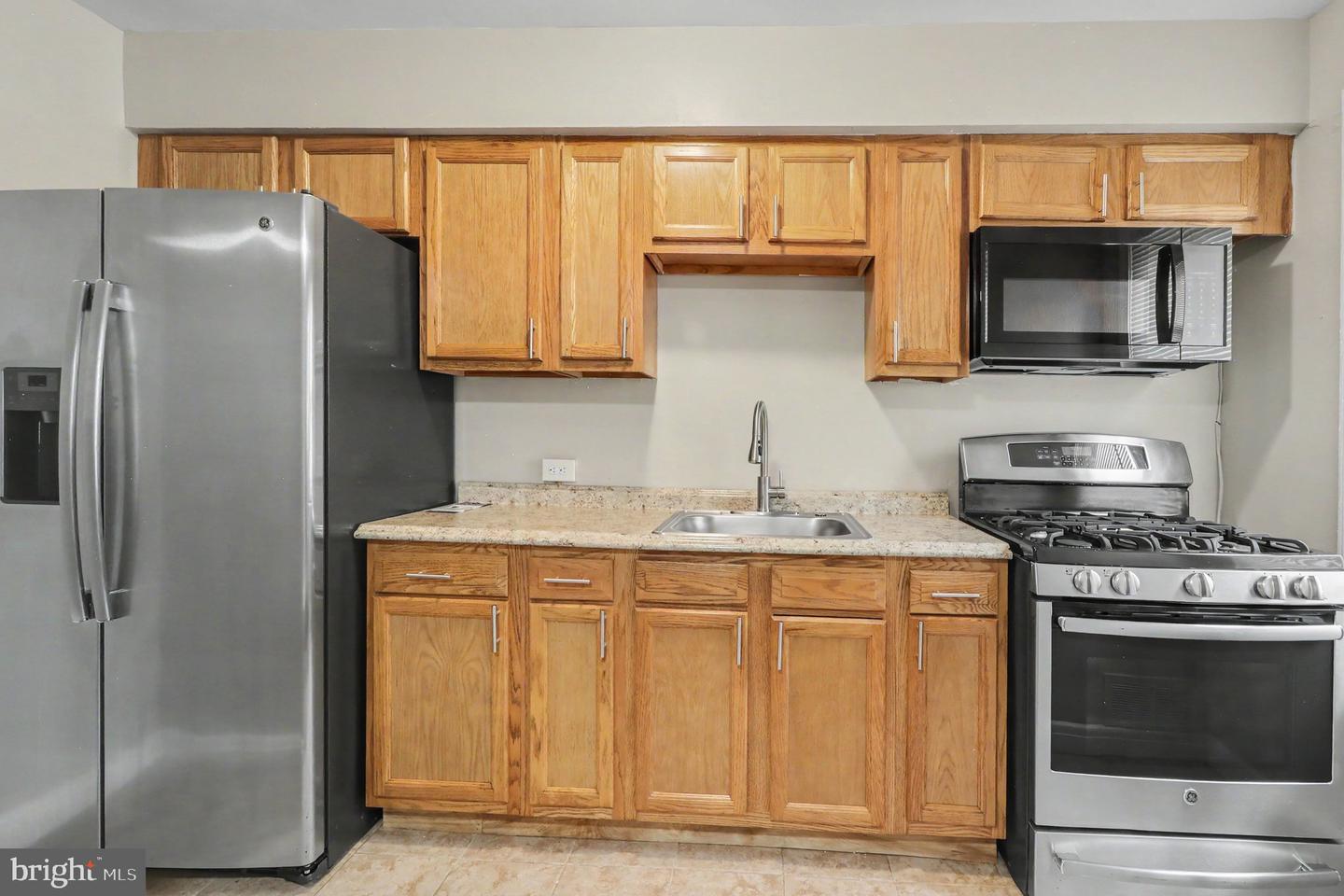 5532 Nome Ave Property Photo 6