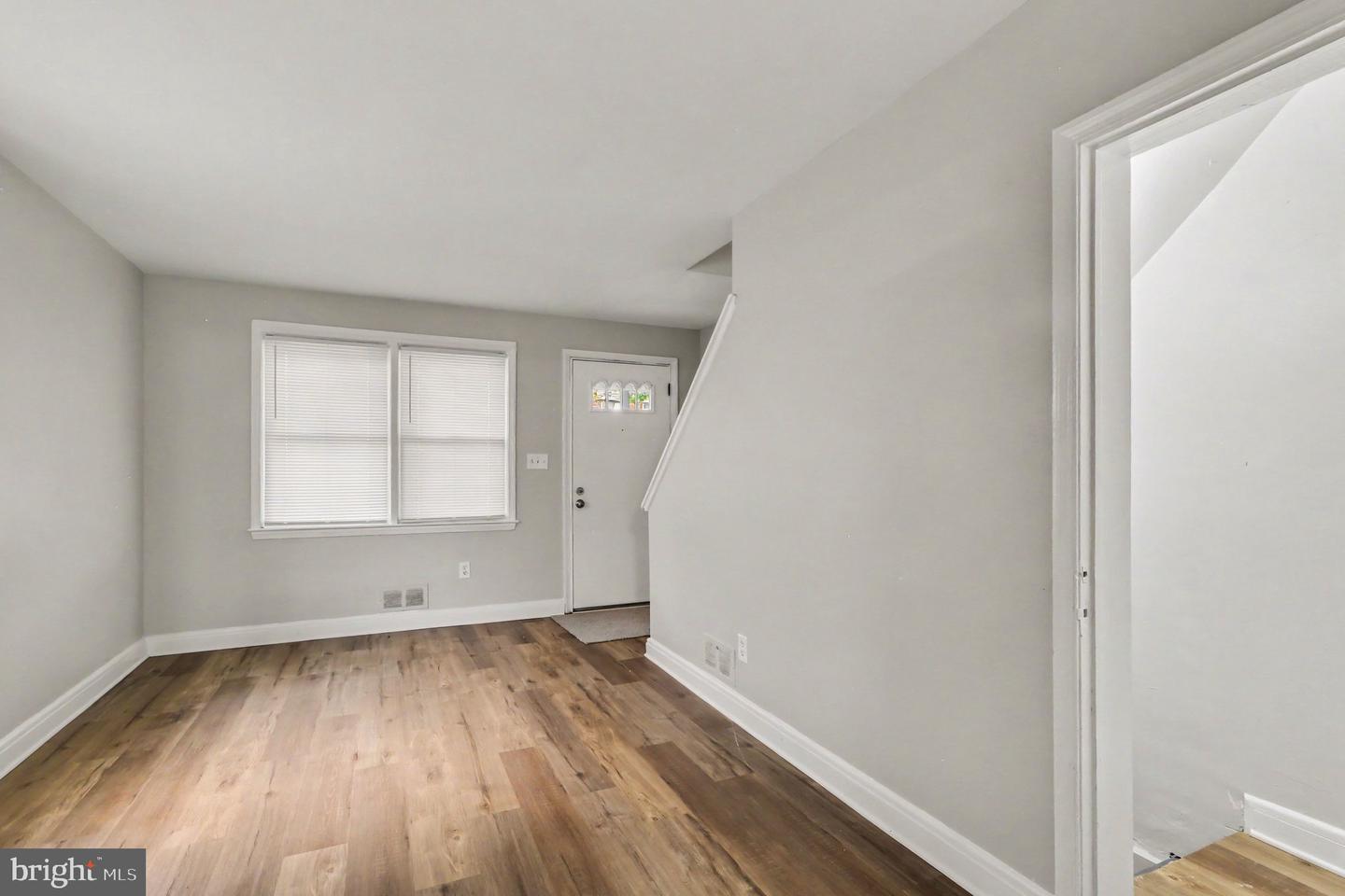 5532 Nome Ave Property Photo 10