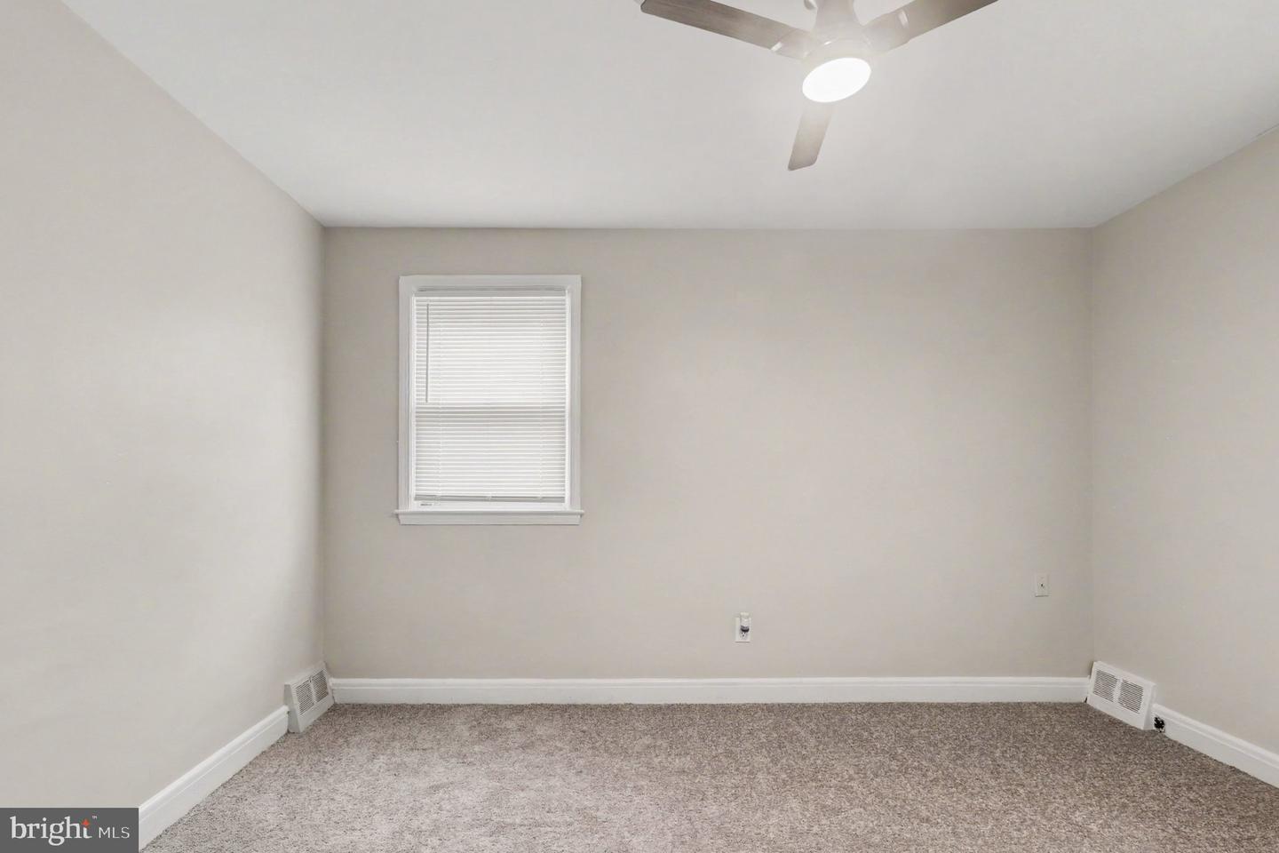 5532 Nome Ave Property Photo 11