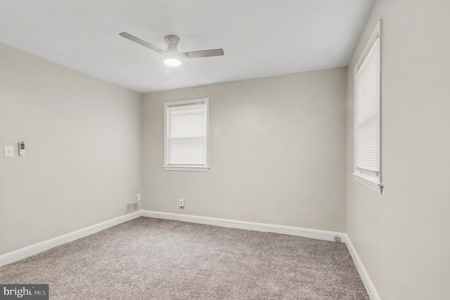 5532 Nome Ave Property Photo 12