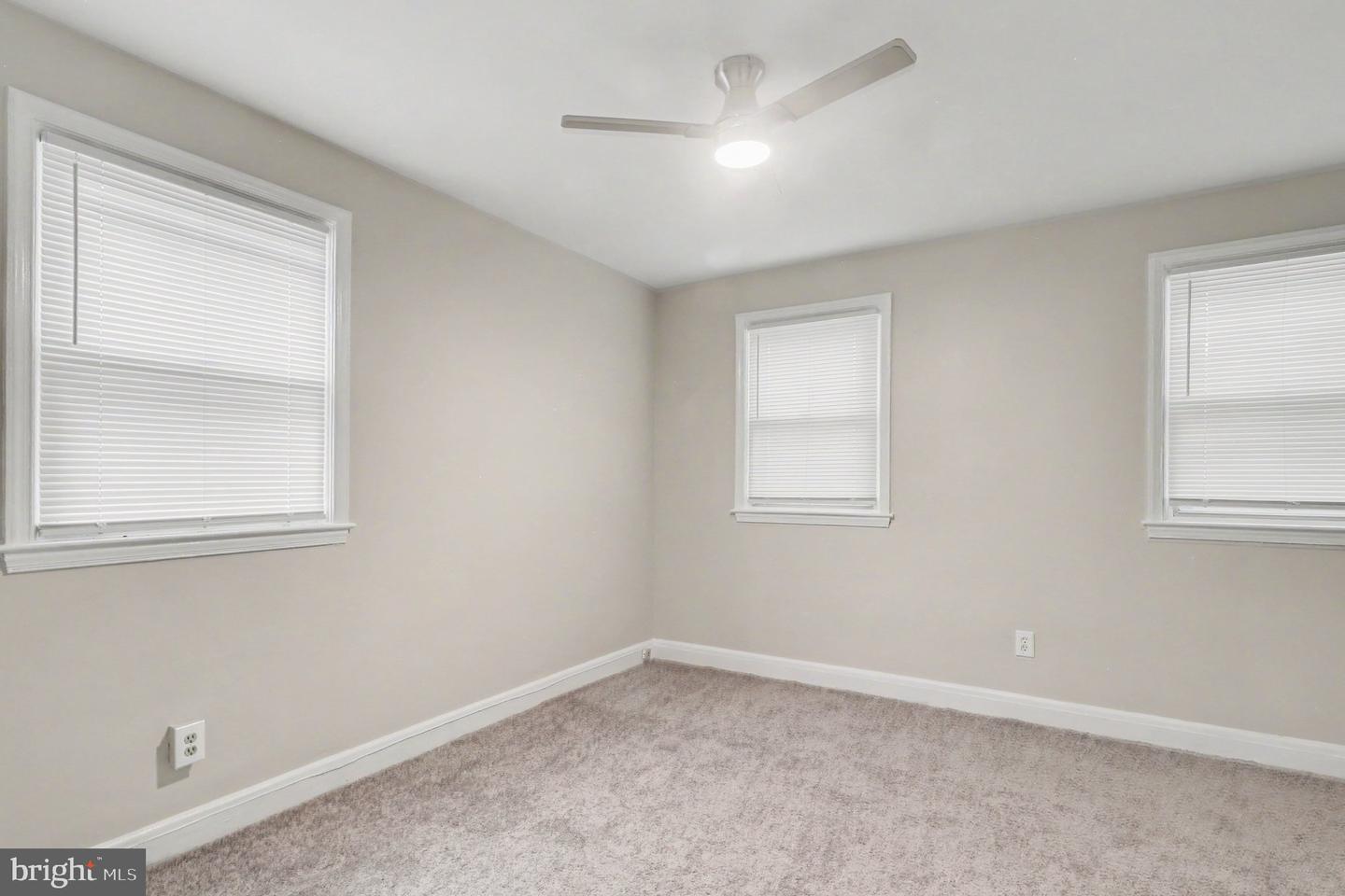 5532 Nome Ave Property Photo 16
