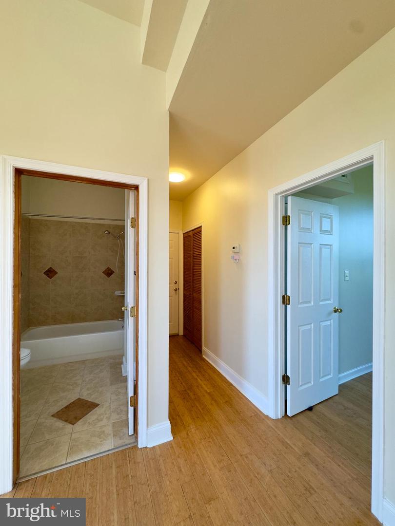 2401 Brookfield Ave #d6 Property Photo 2