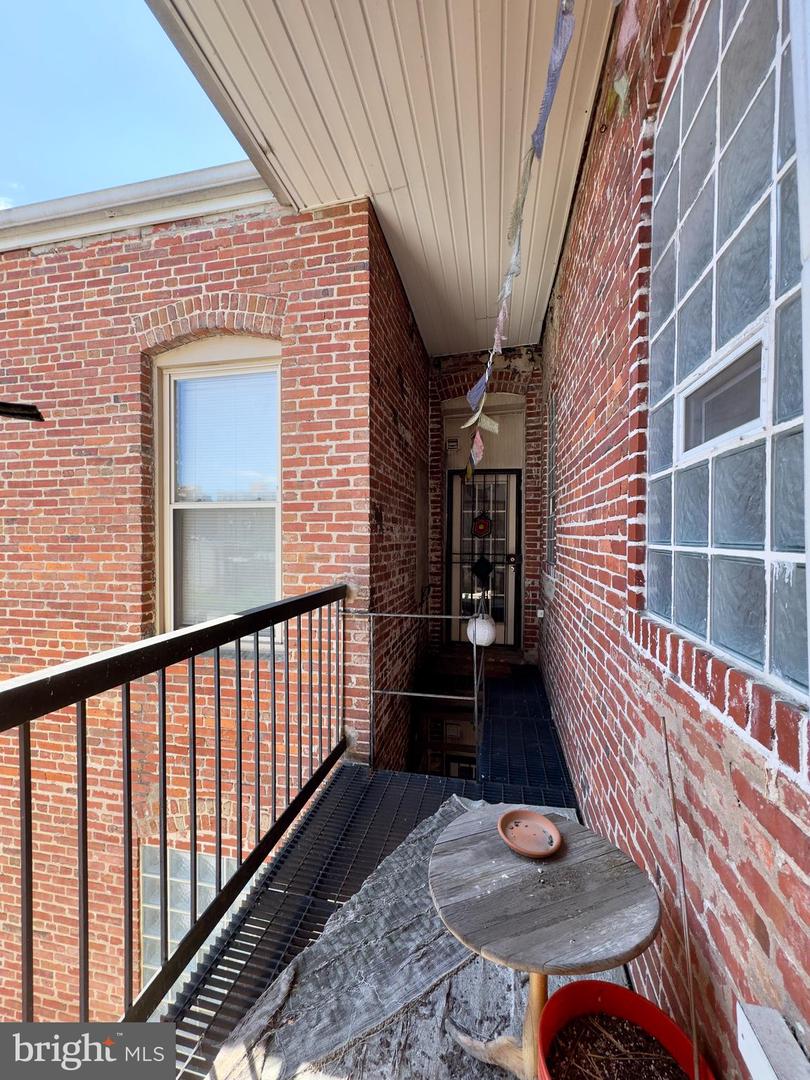 2401 Brookfield Ave #d6 Property Photo 7
