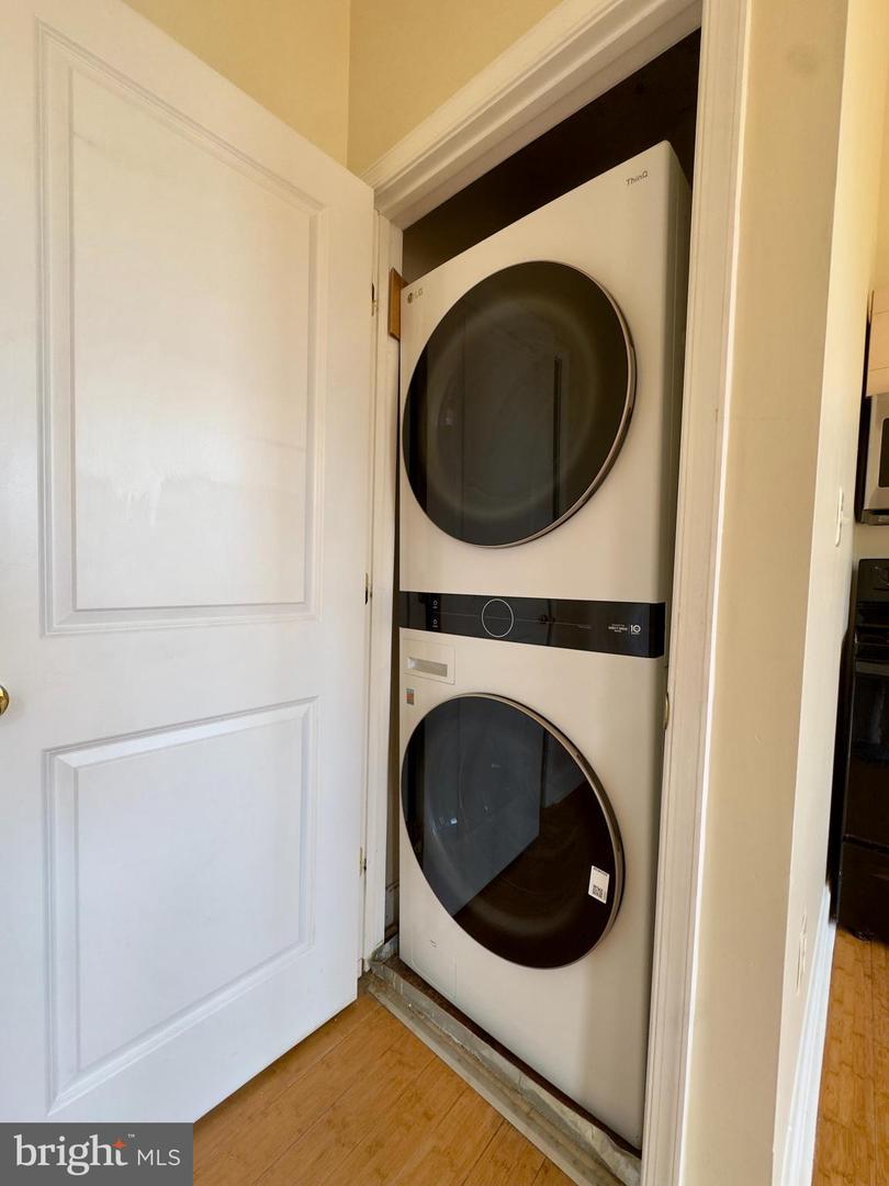 2401 Brookfield Ave #d6 Property Photo 10