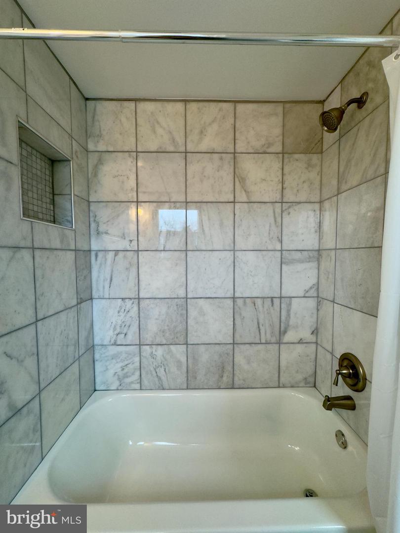 3331 Beech Ave Property Photo 6