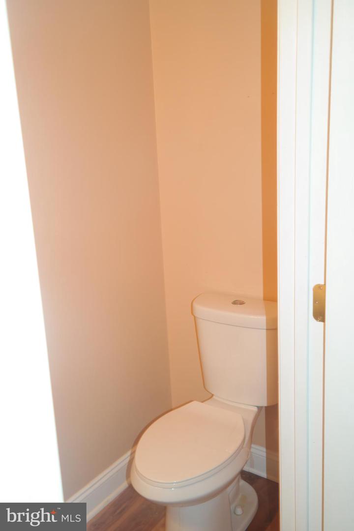 132 N Linwood Ave Property Photo 18
