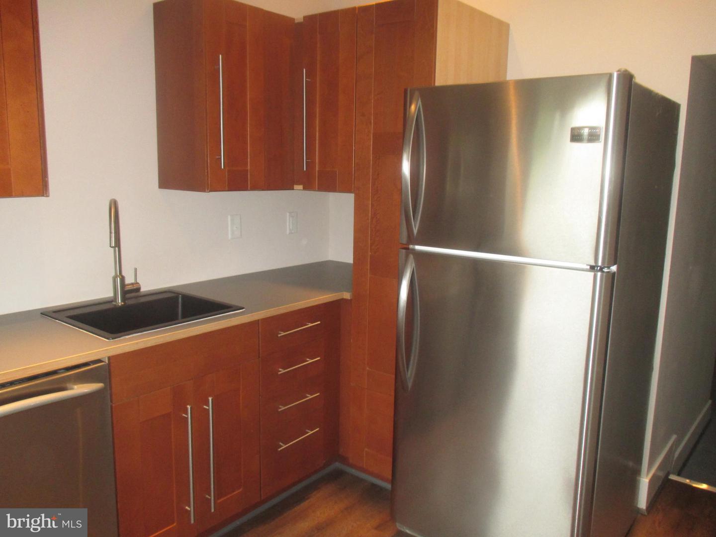 1911 E Pratt St #basement Property Photo 8