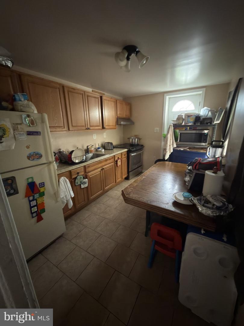 2221 Eastern Ave Property Photo 6
