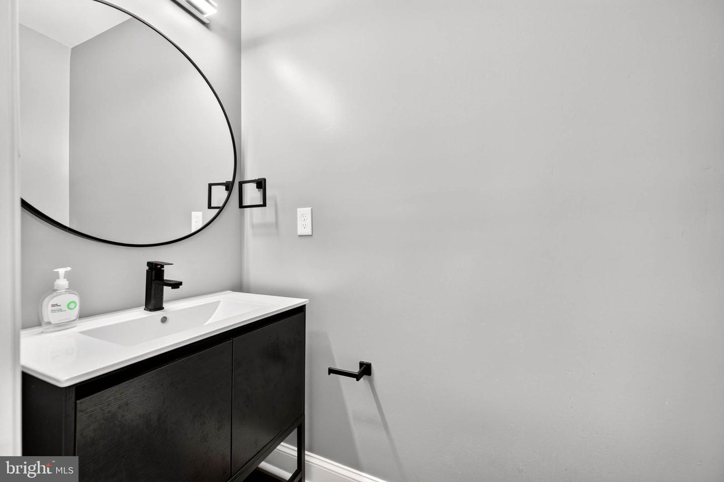 460 E Federal St Property Photo 14