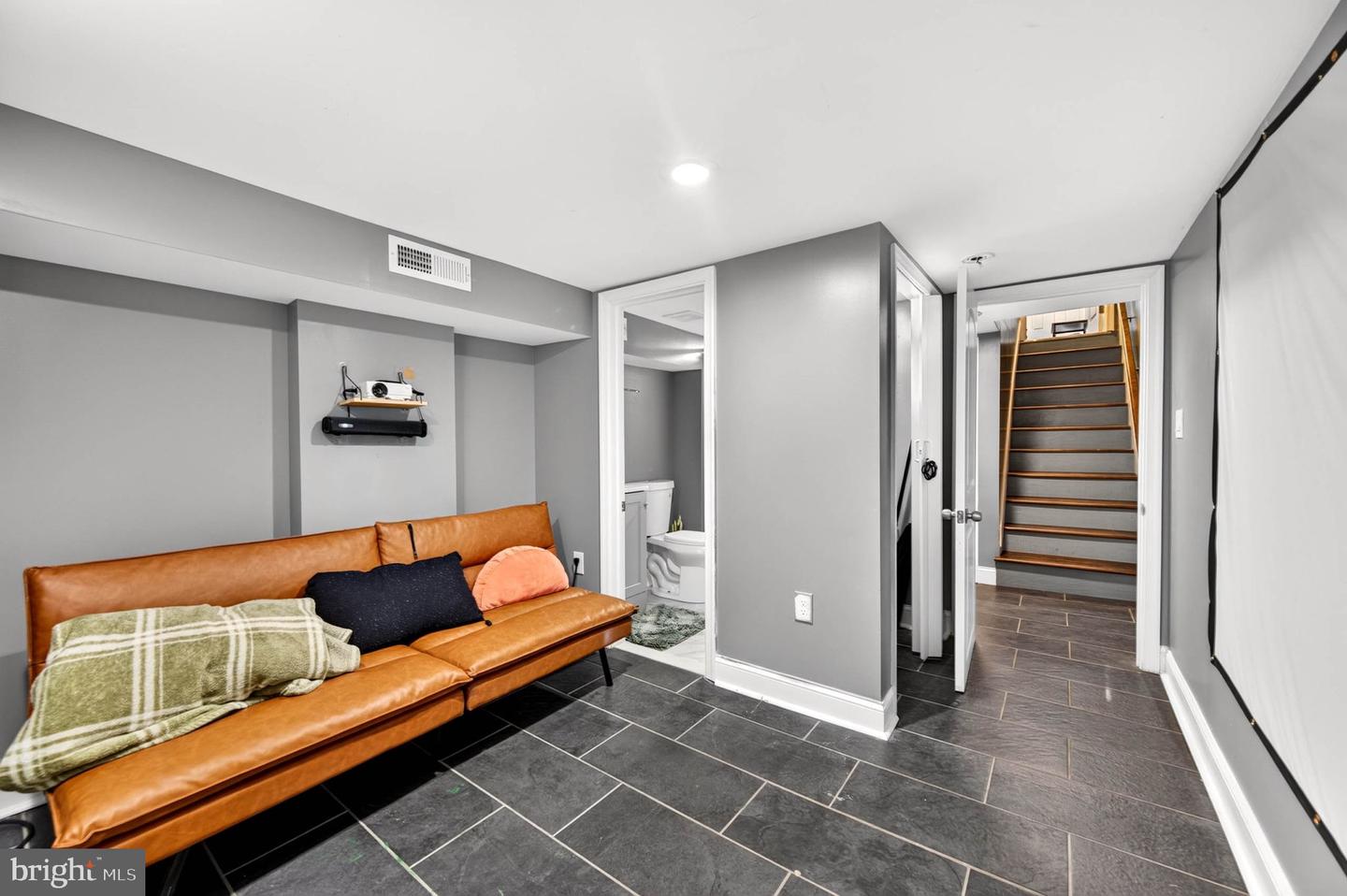 460 E Federal St Property Photo 16