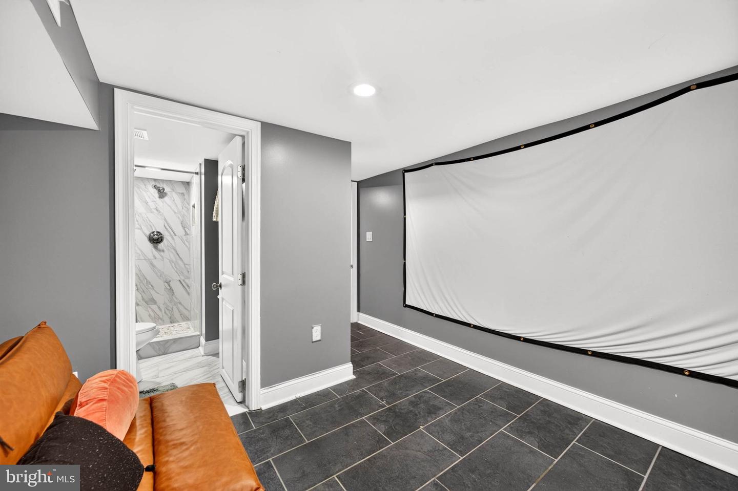 460 E Federal St Property Photo 17