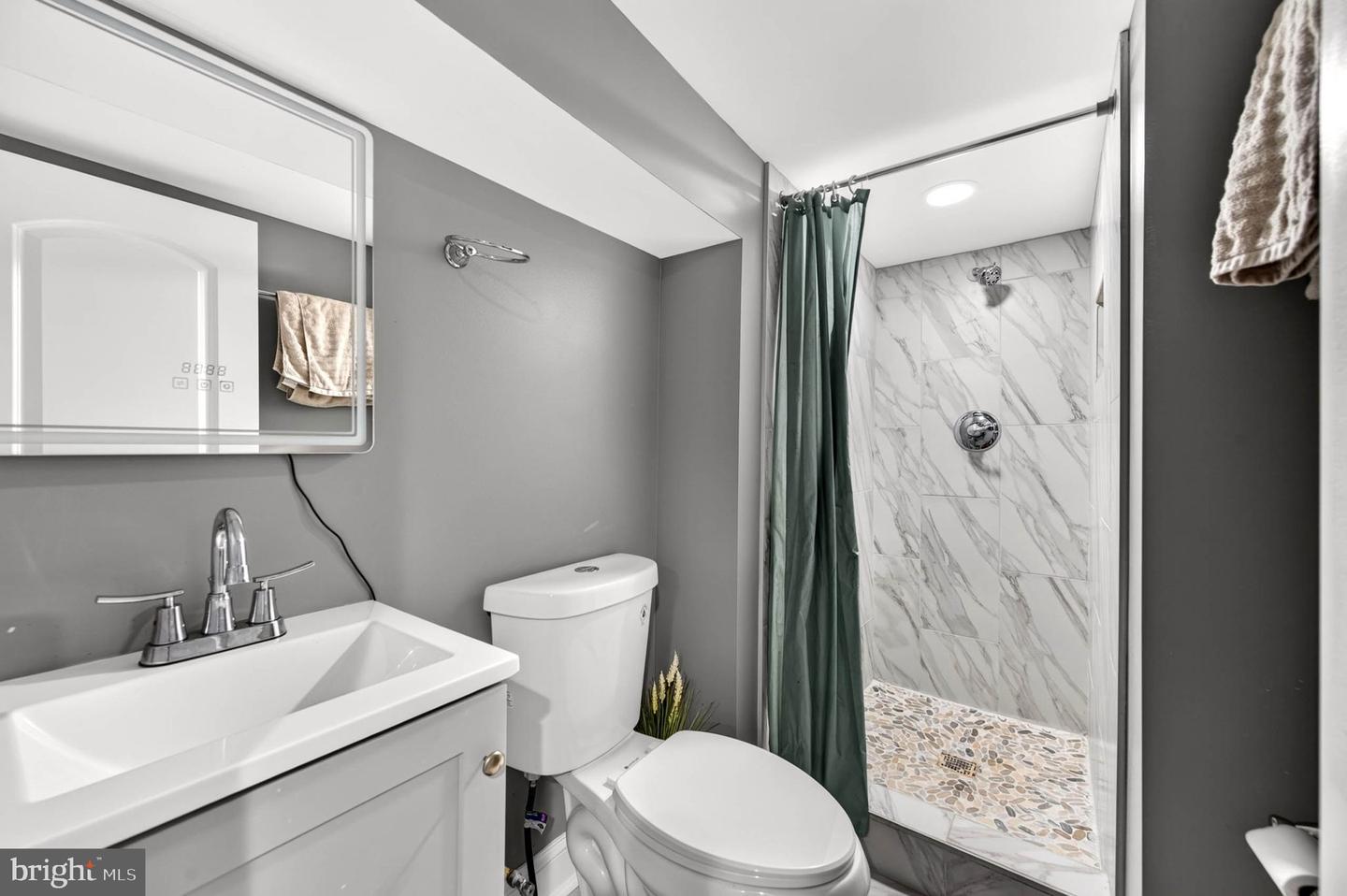 460 E Federal St Property Photo 18