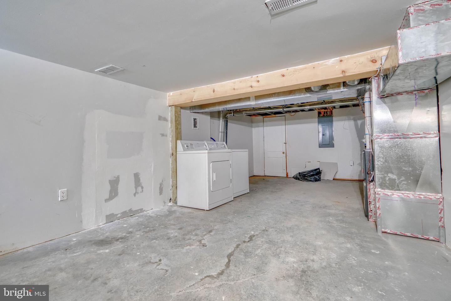 3208 Elmley Ave Property Photo 10