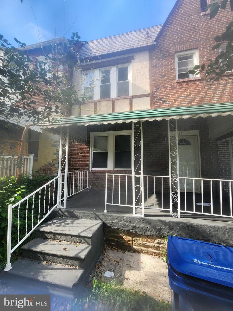 524 Beaumont Ave Property Photo 2