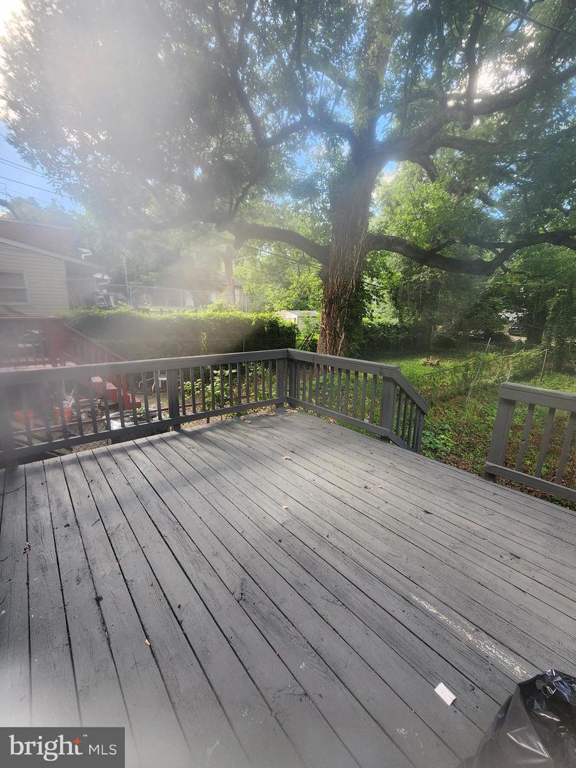 524 Beaumont Ave Property Photo 5