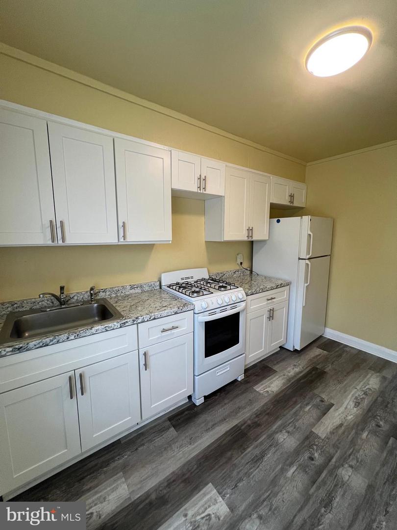 3708 Erdman Ave #2 Property Photo 3