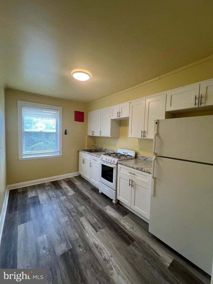 3708 Erdman Ave #2 Property Photo 4