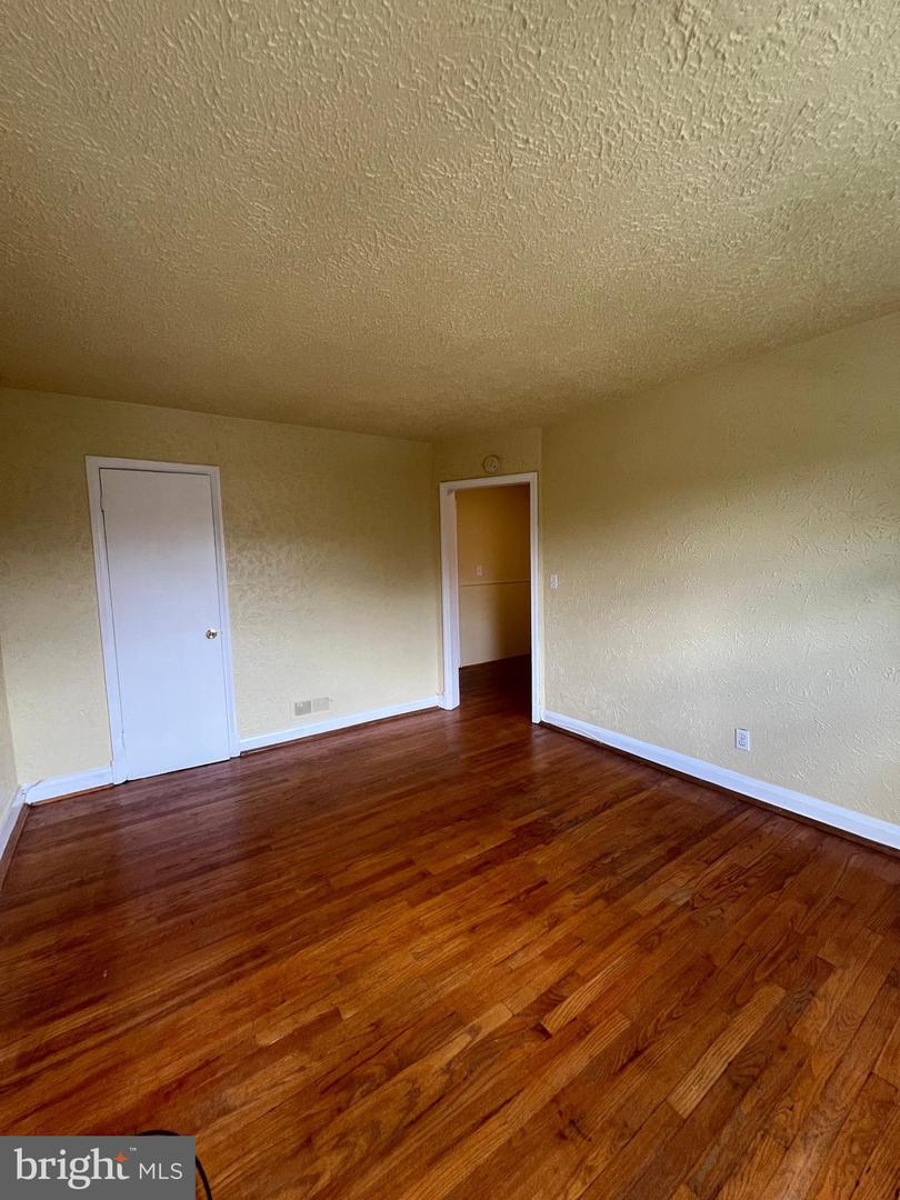 3708 Erdman Ave #2 Property Photo 8