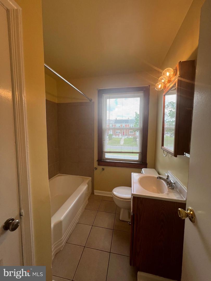 3708 Erdman Ave #2 Property Photo 9