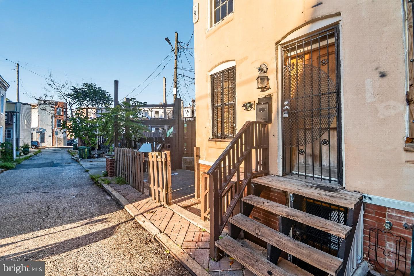 512 Callender St Property Photo 3