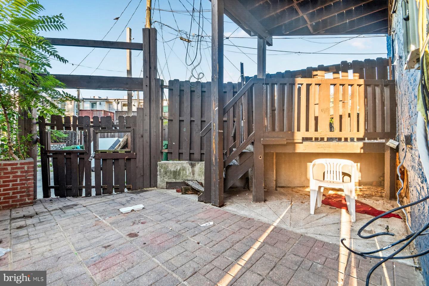 512 Callender St Property Photo 12