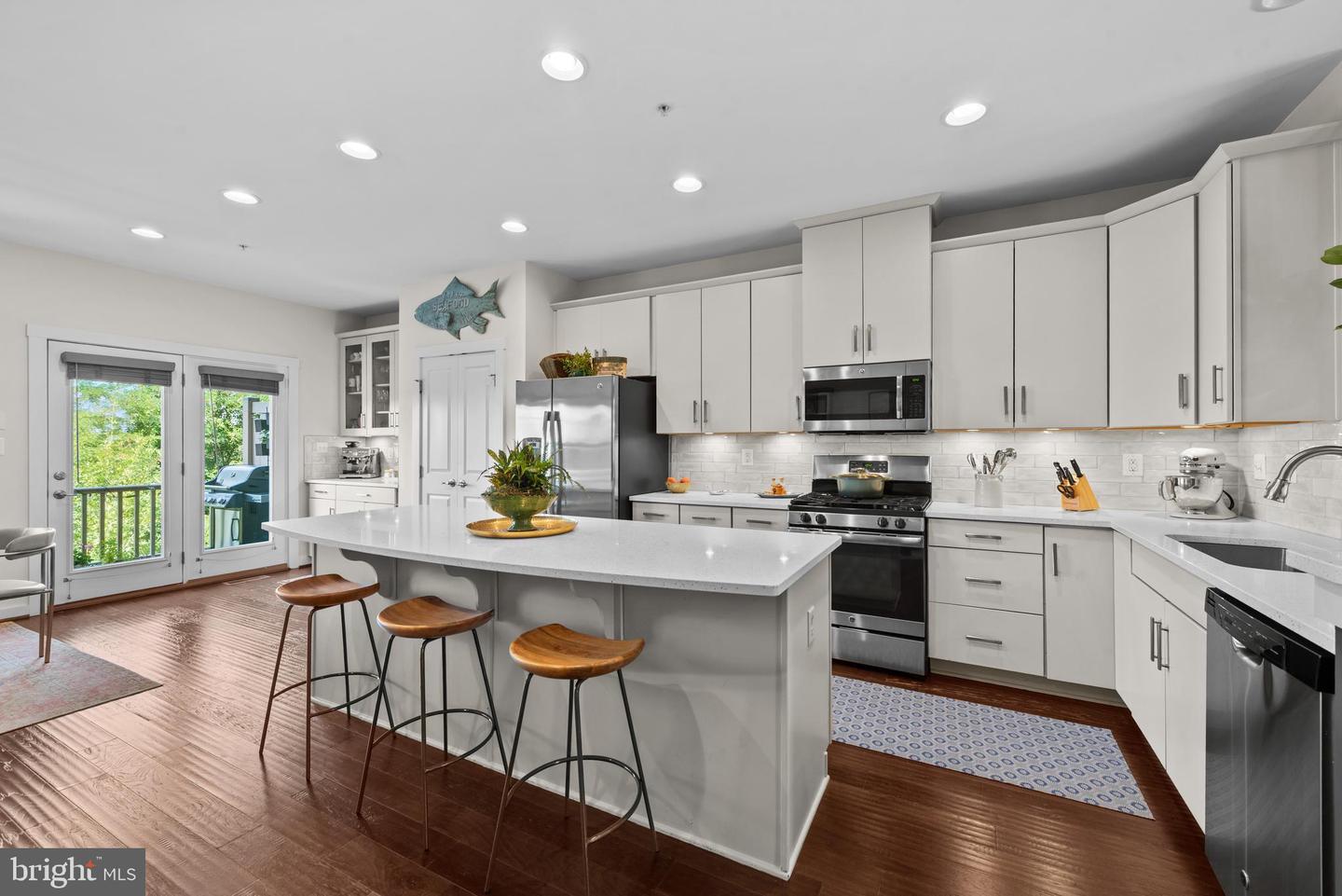 4214 Skyview Property Photo 4