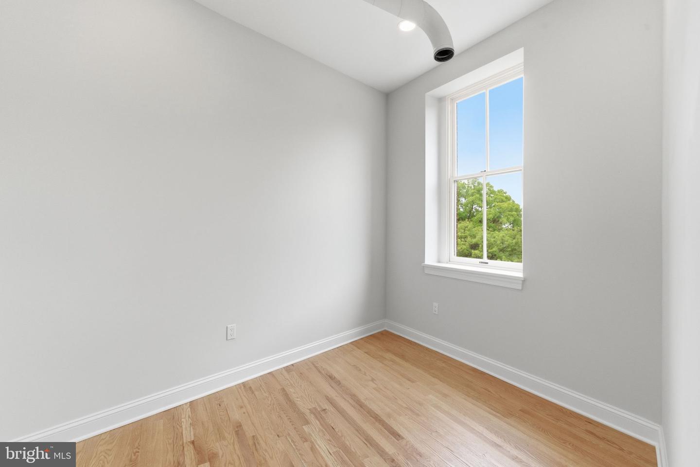 337 S Fremont Ave Property Photo 12