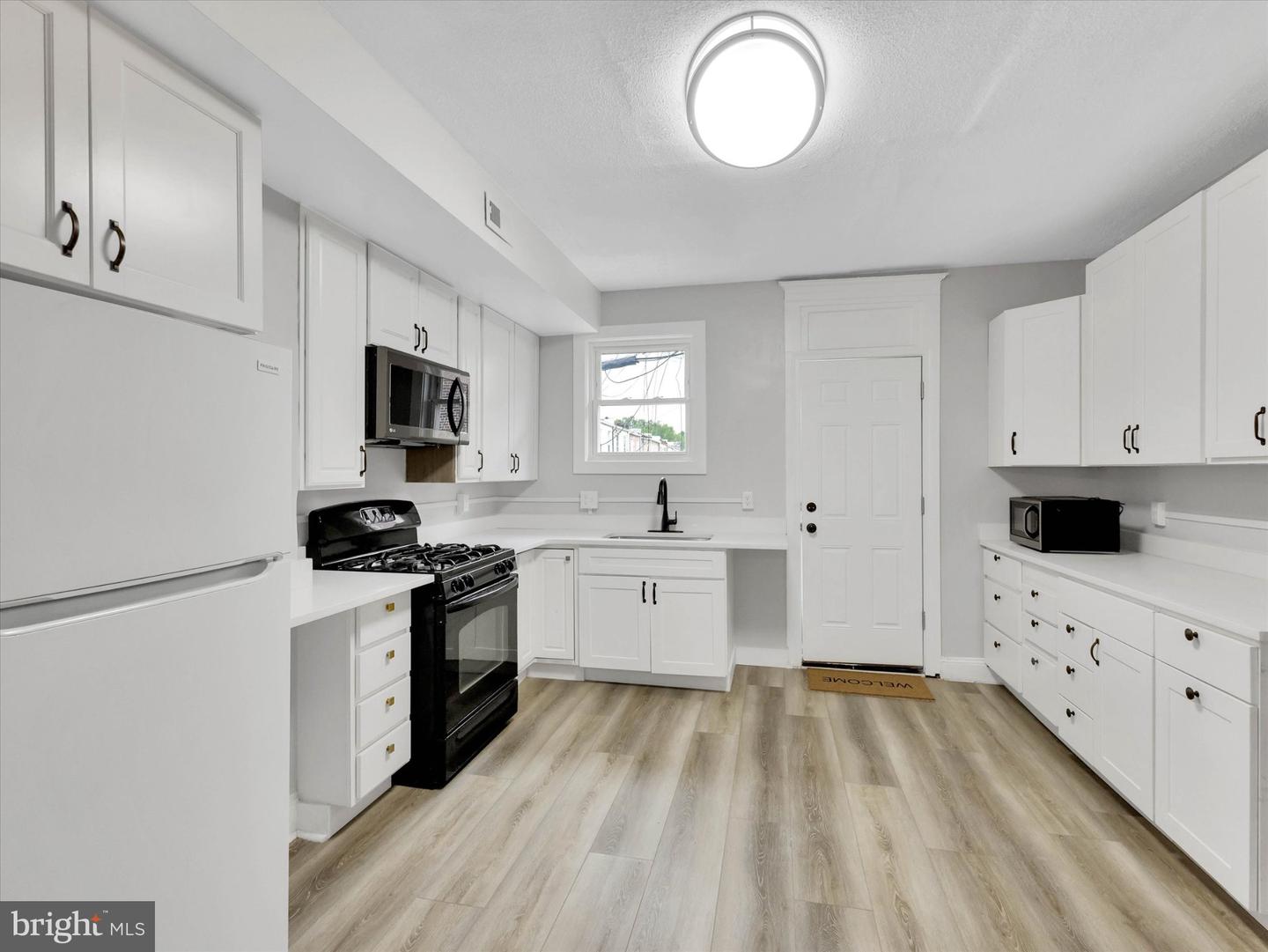 3009 Mcelderry St Property Photo 14