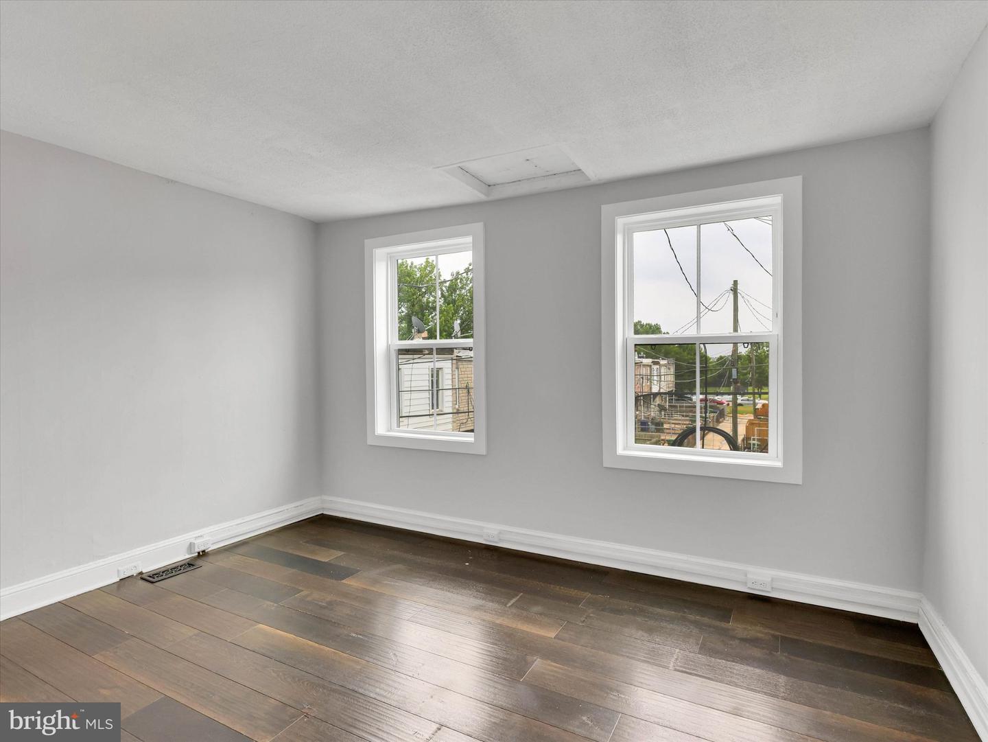 3009 Mcelderry St Property Photo 24