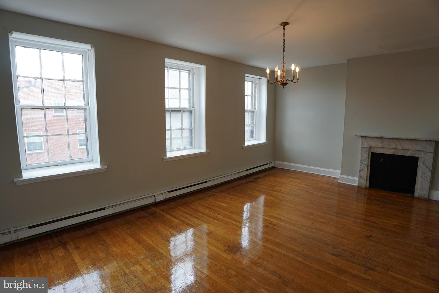 802 Cathedral St #5 Property Photo 2