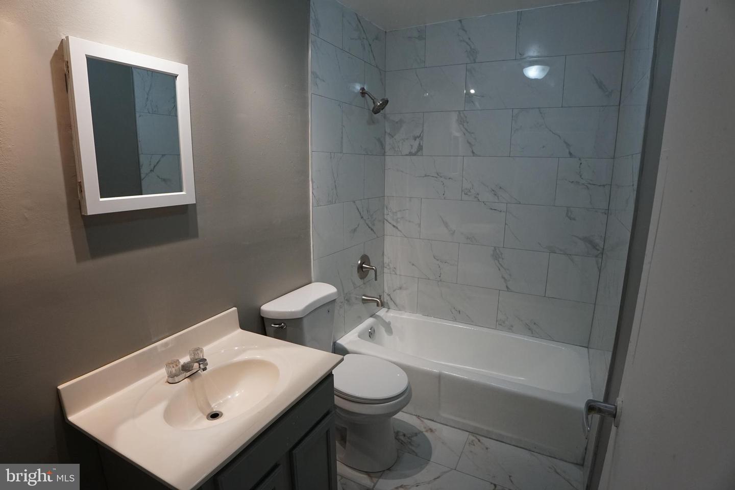 802 Cathedral St #5 Property Photo 5