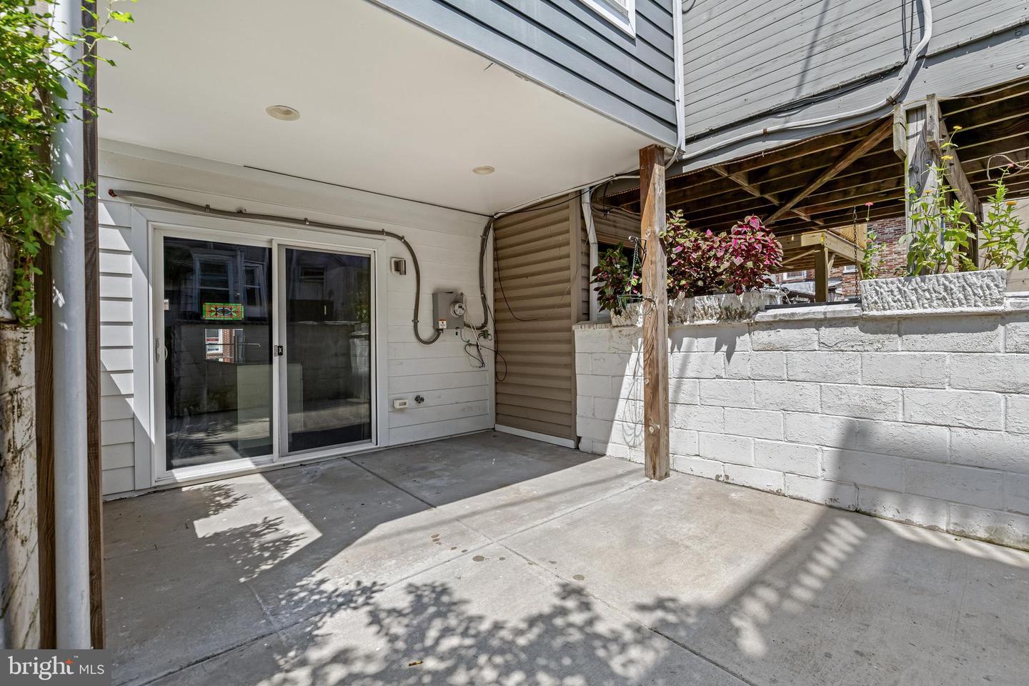 931 Binney St Property Photo 9
