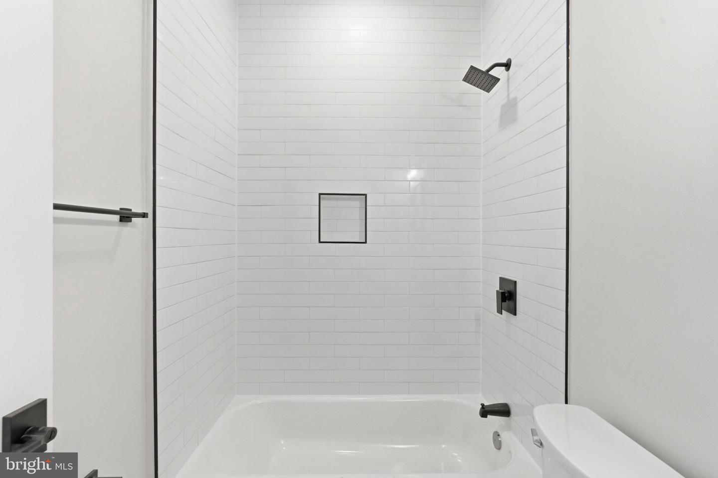 337 S Fremont Ave Property Photo 9