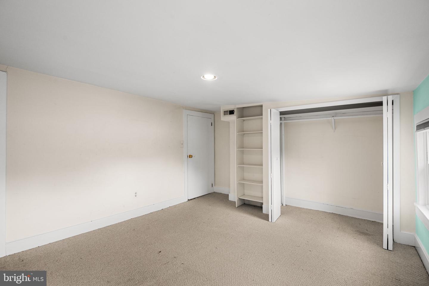 3022 E Darby St Property Photo 18