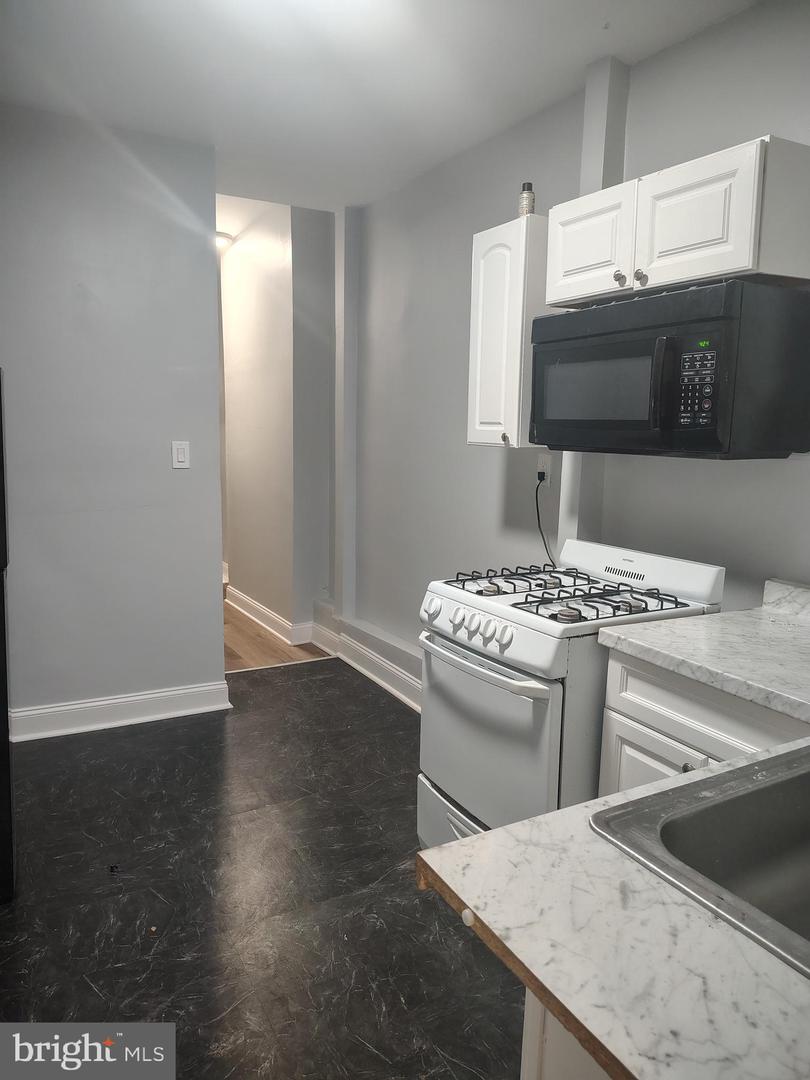 1114 N Bond St #1 Property Photo 5