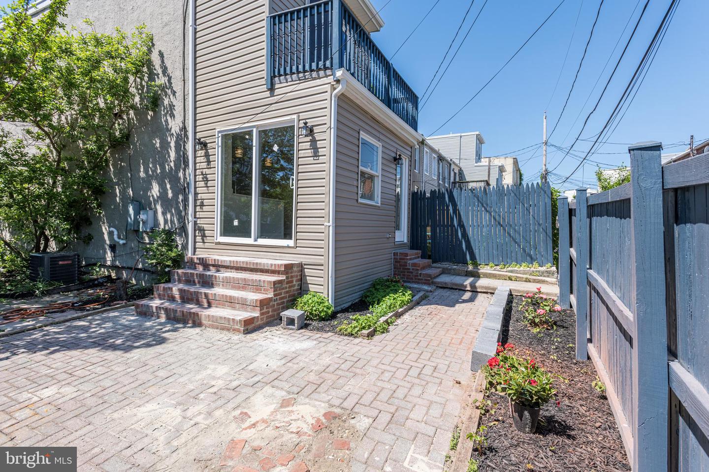 802 Mangold St Property Photo 22