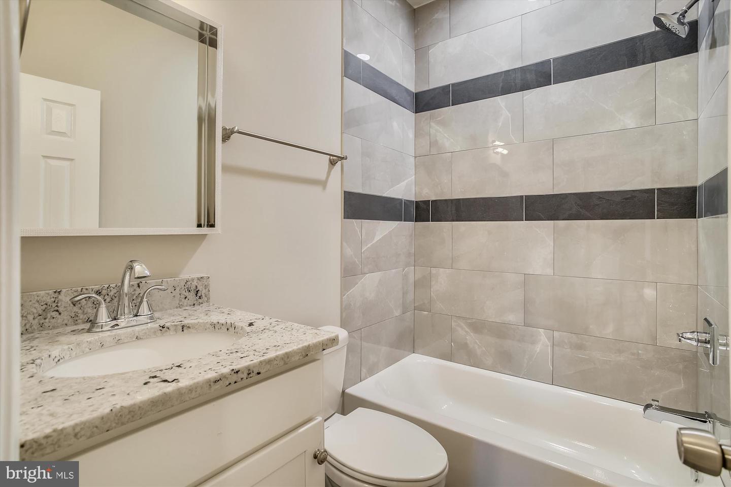 MDBA2227302 Property Photo 7
